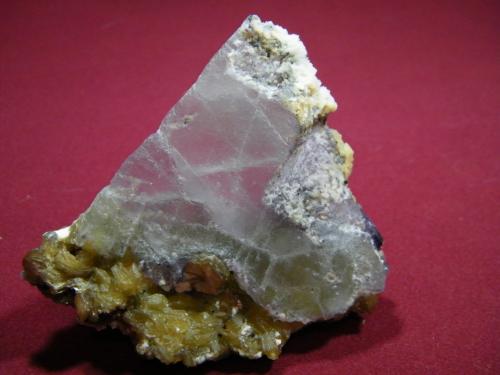 Fluorite with muscovite<br />Brandberg area, Erongo Region, Namibia<br />85x80x15mm<br /> (Author: Heimo Hellwig)