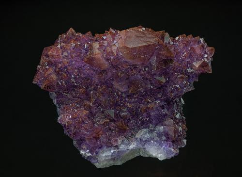 Quartz (var Amethyst)<br />Diamond Willow Mine, McTavish Township, Thunder Bay District, Ontario, Canada<br />9.8 x 9.1 cm<br /> (Author: am mizunaka)