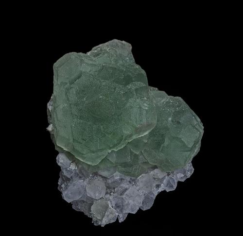 Fluorite, Quartz<br />Kavalerovo Mining District, Primorsky Krai, Russia<br />6.0 x 5.4 cm<br /> (Author: am mizunaka)