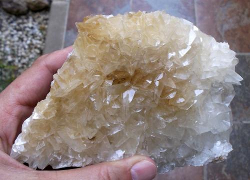 Calcita<br />Canteras de mármol, Estremoz, Distrito Évora, Província Alentejo Central, Región Alentejo, Portugal<br />12 x 10 cm<br /> (Autor: Cristalino)