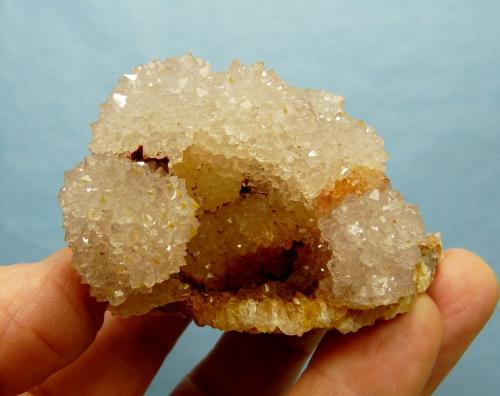 Quartz<br />Boekenhoutshoek area, Mkobola, Nkangala District, Mpumalanga Province, South Africa<br />73 x 55 x 47 mm<br /> (Author: Pierre Joubert)