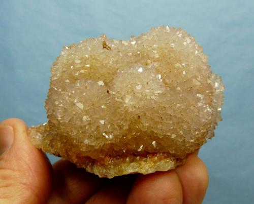 Quartz<br />Boekenhoutshoek area, Mkobola, Nkangala District, Mpumalanga Province, South Africa<br />73 x 55 x 47 mm<br /> (Author: Pierre Joubert)