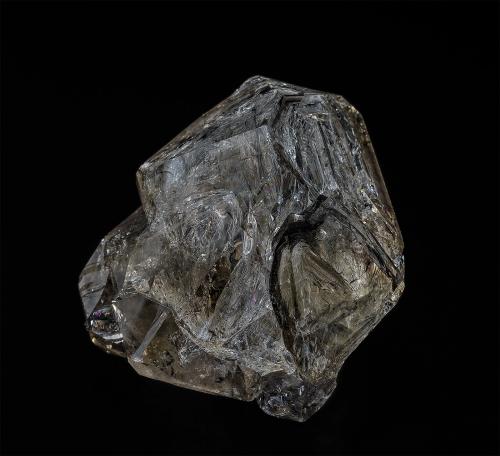 Quartz (variety smoky quartz)<br />Grant Quarry, Greely, Gloucester Township, Carleton County, Ontario, Canada<br />5.0 x 4.1 cm<br /> (Author: am mizunaka)