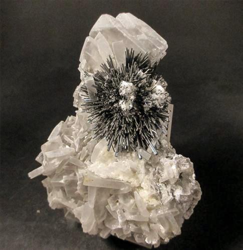 Stibnite on Barite<br />Mina Herja, Chiuzbaia, Baia Sprie, Maramures, Rumanía<br />H: 10.5cm x W: 7.8cm x D: 3.4cm<br /> (Author: Adrian Pripoae)