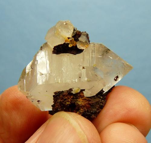 Quartz with goethite<br />Ceres, Warmbokkeveld Valley, Ceres, Valle Warmbokkeveld, Witzenberg, Cape Winelands, Western Cape Province, South Africa<br />33 x 28 x 23 mm<br /> (Author: Pierre Joubert)
