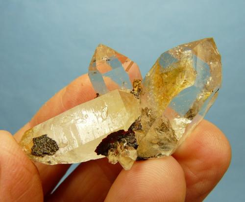 Quartz with goethite<br />Ceres, Warmbokkeveld Valley, Ceres, Valle Warmbokkeveld, Witzenberg, Cape Winelands, Western Cape Province, South Africa<br />52 x 27 x 21 mm<br /> (Author: Pierre Joubert)