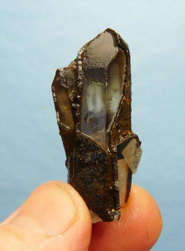 Quartz with manganese oxides<br />Worcester area, Cape Winelands, Western Cape Province, South Africa<br />46 x 20 x 17 mm<br /> (Author: Pierre Joubert)