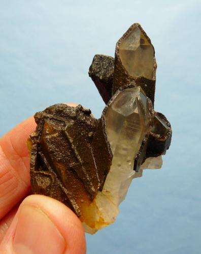 Quartz with manganese oxides<br />Worcester area, Cape Winelands, Western Cape Province, South Africa<br />55 x 40 x 27 mm<br /> (Author: Pierre Joubert)