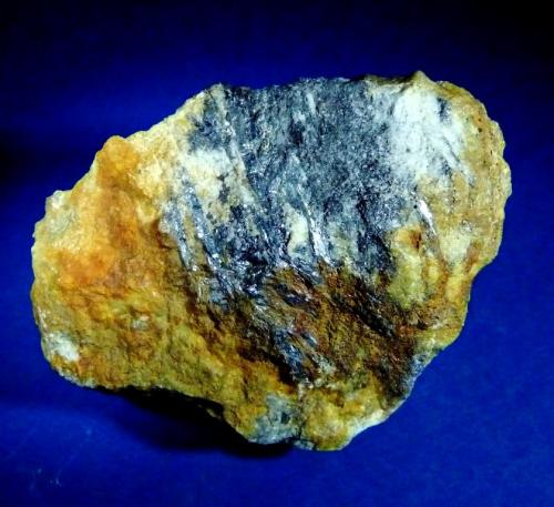 Estibnita (estibina)<br />Collada Verda, Abella-Pardines, Ripoll, Comarca Ripollés, Gerona / Girona, Cataluña / Catalunya, España<br />60x45 mm.<br /> (Autor: Jesus Franquesa Baucells)