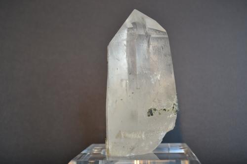 Cuarzo y Fluorita<br />Minas da Panasqueira, Aldeia de São Francisco de Assis, Covilhã, Castelo Branco, Cova da Beira, Centro, Portugal<br />11,5 x 5,8 x 5 cm<br /> (Autor: Raul S. Llorente)