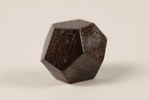 limonita<br />Yacimiento de piritas, Cortijo de Jarapalos, Alhaurín de la Torre, Comarca Valle del Guadalhorce, Málaga, Andalusia, Spain<br />1.6 x 1.6 x 1 centimetros<br /> (Autor: Ricardo Melendez)