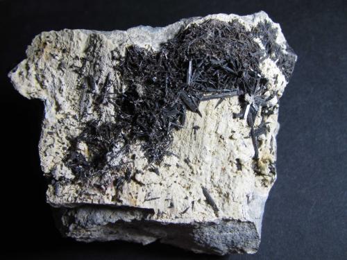 Ferroactinolita-Tremolita (Serie)<br />Minera I Quarry, Cerro de los Serranos, Lebrija, Comarca Bajo Guadalquivir, Seville, Andalusia, Spain<br />8''5 x 6''5 cm.<br /> (Autor: prcantos)