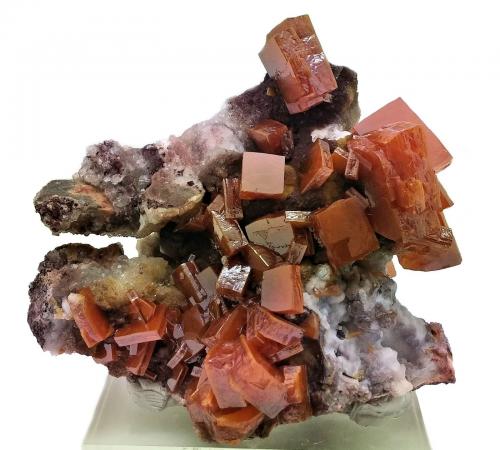 Wulfenite, calcite<br />Sierra de Los Lamentos, Municipio Ahumada, Chihuahua, México<br />93 mm x 87 x 59 mm<br /> (Author: Carles Millan)