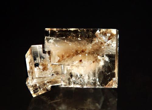 Fluorite<br />North Quarry, Dundas Quarry, West Flamborough Township, Hamilton, Ontario, Canada<br />1.5 x 2.0 cm<br /> (Author: crosstimber)