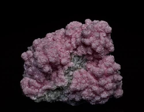 Rhodochrosite, Quartz<br />Pachapaqui mining district, Pachapaqui, Aquia District, Bolognesi Province, Ancash Department, Peru<br />6.5 x 5.7 cm<br /> (Author: am mizunaka)