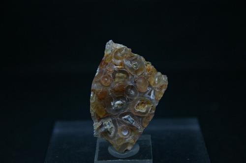 Ópalo<br />Yacimiento de Sanidinas, Grupo Volcánica, La Sierrecica, Los Lobos-La Porti, Cuevas del Almanzora, Comarca Levante Almeriense, Almería, Andalucía, España<br />33mm - 24mm - 20mm<br /> (Autor: Pedro Naranjo)