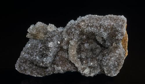 Quartz, Calcite<br />Charcas, Municipio Charcas, San Luis Potosí, Mexico<br />8.9 x 4.5  cm<br /> (Author: am mizunaka)