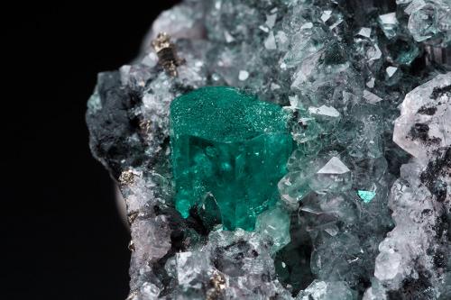 Beryl (variety emerald), Calcite, Pyrite<br />Coscuez mining district, Municipio San Pablo de Borbur, Western Emerald Belt, Boyacá Department, Colombia<br />38x35x38mm, xl=5x5mm<br /> (Author: Fiebre Verde)