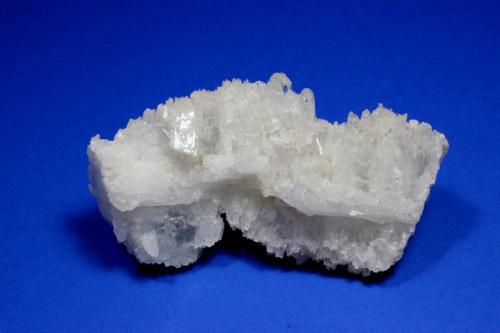 Quartz<br />Jeffrey Quarry, Jeffrey, Pulaski County, Arkansas, USA<br />9.9 x 5.3 x 3.2 cm<br /> (Author: Don Lum)