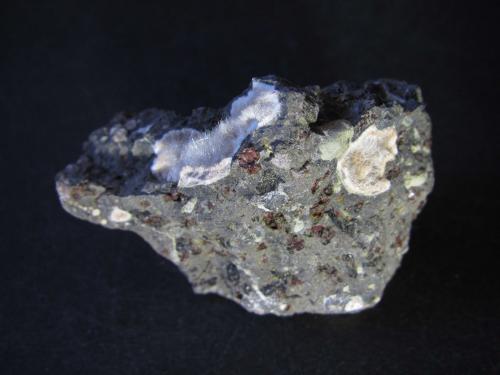 Natrolita-Mesolita (Serie)<br />Montaña Blanca-Pueblo de Agaete, Agaete, Gran Canaria, Provincia de Las Palmas, Canarias, España<br />6 x 4 cm.<br /> (Autor: prcantos)