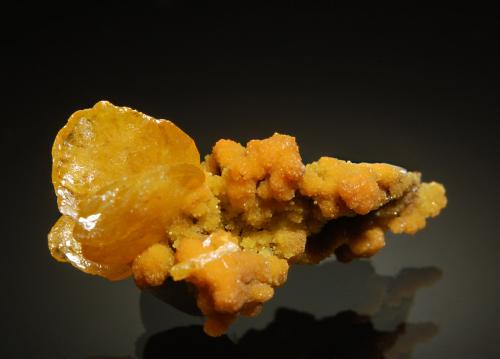 Wulfenite with mimetite. (Author: crosstimber)