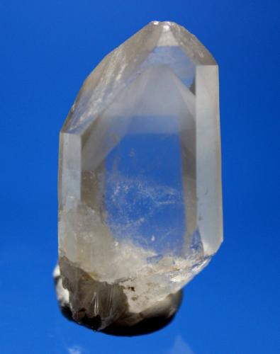 Quartz<br />Mount Ida, Montgomery County, Arkansas, USA<br />4.5 x 2.5 cm<br /> (Author: Don Lum)