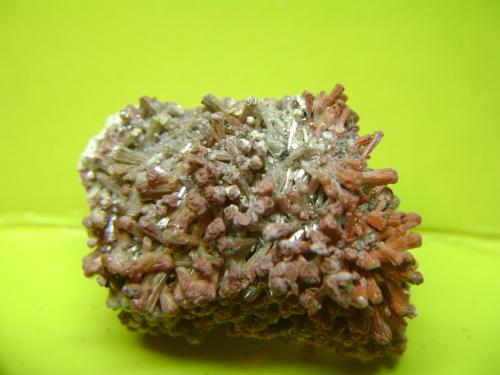 Hydroxylapatite<br />Belvís de Monroy, Comarca Campo Arañuelo, Cáceres, Extremadura, Spain<br />3 X 3 X 3 cm.<br /> (Author: ApitaAngel)