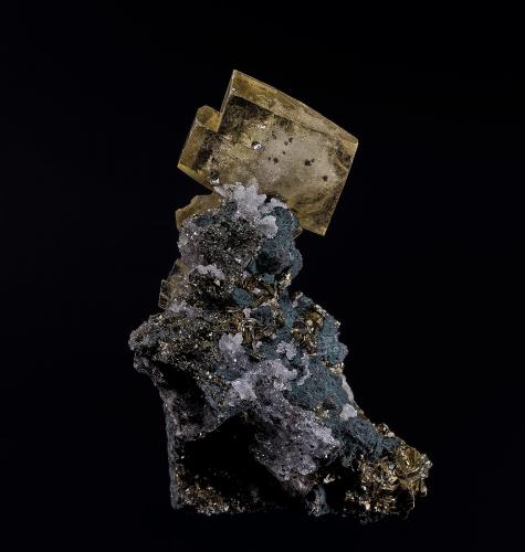 Barite, Malachite, Marcasite, Quartz<br />Bou Nahas Mine, Oumjrane mining area, Alnif Commune, Tinghir Province, Drâa-Tafilalet Region, Morocco<br />4.7 x 6.3 cm<br /> (Author: am mizunaka)