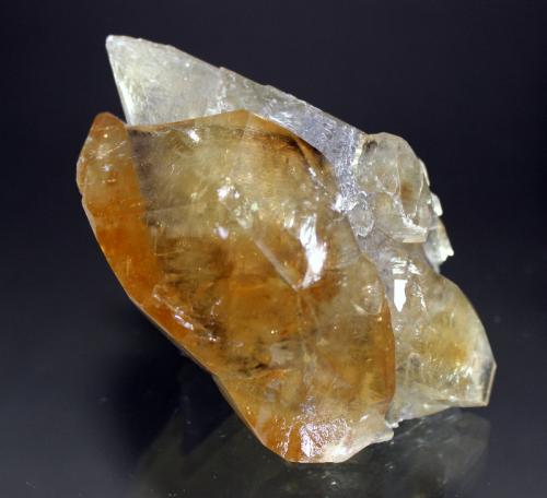 Calcite<br />Denton Mine, Goose Creek Mine group, Harris Creek Sub-District, Hardin County, Illinois, USA<br />9.5 x 6.5 cm<br /> (Author: Don Lum)