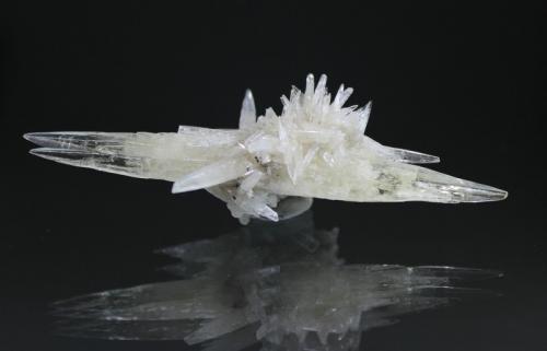 Calcite<br />Annabel Lee Mine, Bethel level, Harris Creek Sub-District, Hardin County, Illinois, USA<br />9 x 5 cm<br /> (Author: Don Lum)