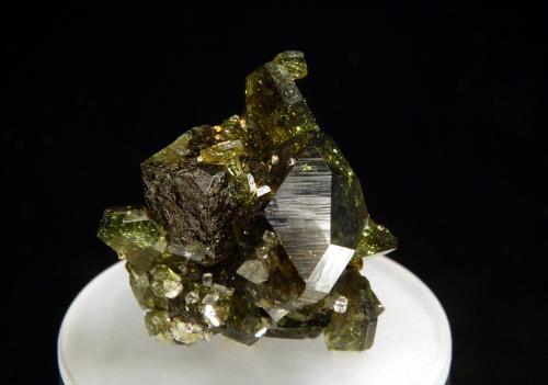 Uvite<br />Pozo Pomba, Serra das Éguas, Brumado, Bahia, Región Nordeste, Brasil<br />2.4 x 2.6 cm<br /> (Author: crosstimber)