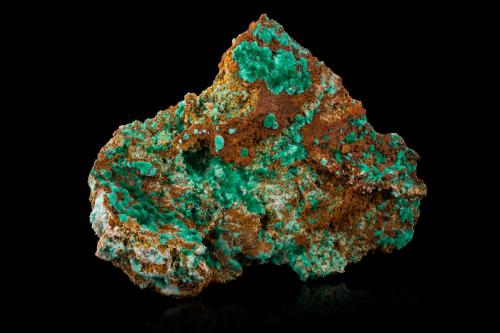 Mixite<br />Hilarion Mine, Hilarion area, Kamariza Mines, Agios Konstantinos, Lavrion Mining District, Attikí (Attica) Prefecture, Greece<br />22,0 x 16,0 x 6,0 cm<br /> (Author: MIM Museum)