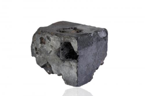 Thorianite<br />Ambatomika, Tranomaro, Distrito Amboasary, Región Anosy (Región Fort Dauphin), Provincia Toliara (Tuléar), Madagascar<br />4,0 x 3,5 x 3,0 cm<br /> (Author: MIM Museum)