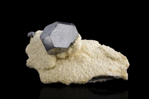 Galena on Dolomite<br />Mogul Mine, Silvermines District, County Tipperary, Munster Province, Ireland<br />9,5	x	6,0	x	4,5	cm<br /> (Author: MIM Museum)