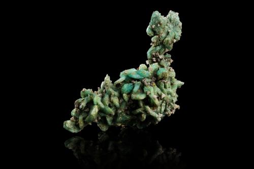 Borcarite<br />Mina Shijiangshan, Aldea Shijiangshan, Yinwu, Linxi, Ulanhad League, Región Autónoma Mongolia Interior, China<br />8,0 x 3,5 x 5,5 cm<br /> (Author: MIM Museum)
