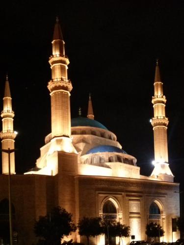 _Let me start the images with something that everybody expects to see when visiting Beirut, a Mosque! (Author: Jordi Fabre)