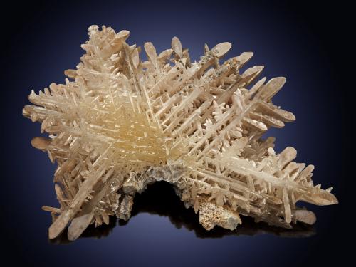 Cerussite<br />Mina Tsumeb, Tsumeb, Región Otjikoto, Namibia<br />24.0 x 16.0 x 6.0 cm<br /> (Author: MIM Museum)