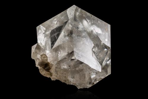 Magnesite<br />Pomba Pit, Serra das Éguas, Brumado, Bahia, Northeast Region, Brazil<br />12,5 	x	12,5	x	15,5	cm<br /> (Author: MIM Museum)