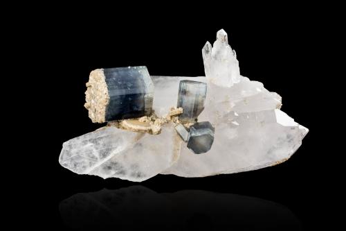 Fluorapatite (Apatite Group)<br />Minas da Panasqueira, Aldeia de São Francisco de Assis, Covilhã, Castelo Branco, Cova da Beira, Centro, Portugal<br />14,5 	x	4,0	x	8,5	cm<br /> (Author: MIM Museum)