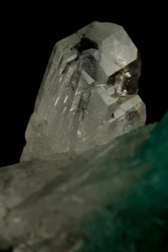 Beryl (variety emerald), Calcite<br />Coscuez mining district, Municipio San Pablo de Borbur, Western Emerald Belt, Boyacá Department, Colombia<br />Beryl xls=12mm (aggregate) & 9mm<br /> (Author: Fiebre Verde)