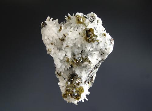 Sphalerite<br />Mina Krushev dol, Zona minera Madan, Montes Rhodope, Smolyan Oblast, Bulgaria<br />4.5 x 6.4 cm<br /> (Author: crosstimber)