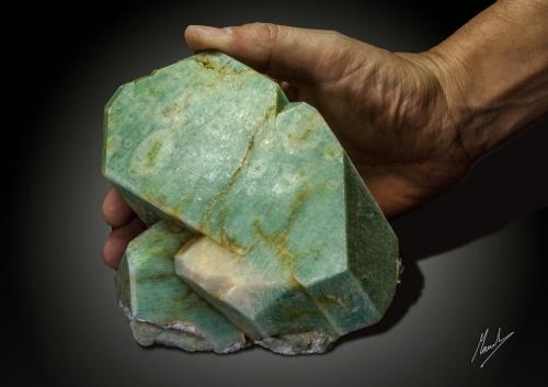 Microclina (variedad amazonita)<br />Macarani, Bahia, Northeast Region, Brazil<br />123 X 100 mm. Peso 1380 g<br /> (Autor: Manuel Mesa)