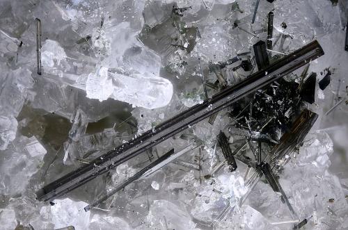 Chorlo<br />Beura Quarries, Beura-Cardezza, Ossola Valley, Verbano-Cusio-Ossola Province, Piedmont (Piemonte), Italy<br />Campo de visión 3,2 mm.<br /> (Autor: Juan Miguel)