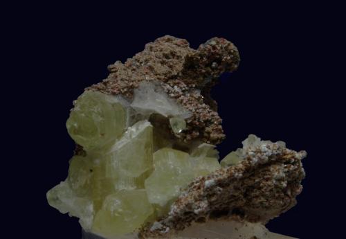 Fluorapatito<br />La Celia, Jumilla, Comarca Altiplano, Región de Murcia (Murcia), España<br />6 x 4 x 4<br /> (Autor: Ricardo Fimia)