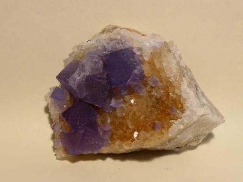 Fluorita<br />Mina Blanchard (Mina Portales-Blanchard), Bingham, Distrito Hansonburg, Condado Socorro, New Mexico, USA<br />7,5 x 5 cm<br /> (Autor: Ander Ispizua Juan)