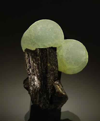 Prehnite on Epidote<br />Djouga diggings, Bendougou village, Commune Diakon, Arrondissement Diakon, Bafoulabé Circle, Kayes Region, Mali<br />3.0 x 4.5 cm<br /> (Author: crosstimber)