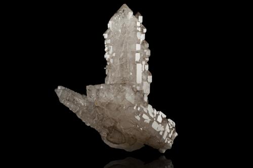 Quartz<br />Conselheiro Pena, Vale do Rio Doce, Minas Gerais, Brazil<br />25,5 	x	15,0	x	31,0	cm<br /> (Author: MIM Museum)