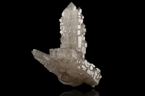 Quartz<br />Conselheiro Pena, Vale do Rio Doce, Minas Gerais, Brasil<br />25,5 	x	15,0	x	31,0	cm<br /> (Author: MIM Museum)