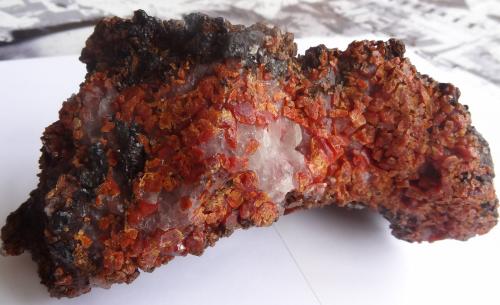 Vanadinite, Mottramite, Barite, Calcite<br />Zona mina ACF, Distrito minero Mibladen, Mibladen, Midelt, Provincia Midelt, Región Drâa-Tafilalet, Marruecos<br />19 X 9 X 7 cm<br /> (Author: Dave van Bladel)