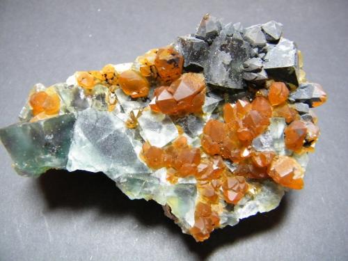 Fluorite and Quartz<br />Okorusu Mine, Otjiwarongo District, Otjozondjupa Region, Namibia<br />110x65mm<br /> (Author: Heimo Hellwig)
